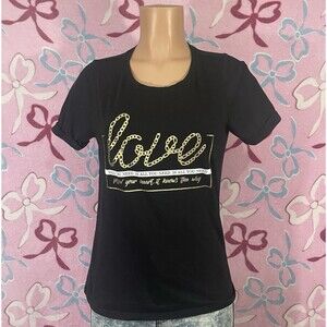 Desiree Size Medium Black Love Graphic Short Sleeve Tee